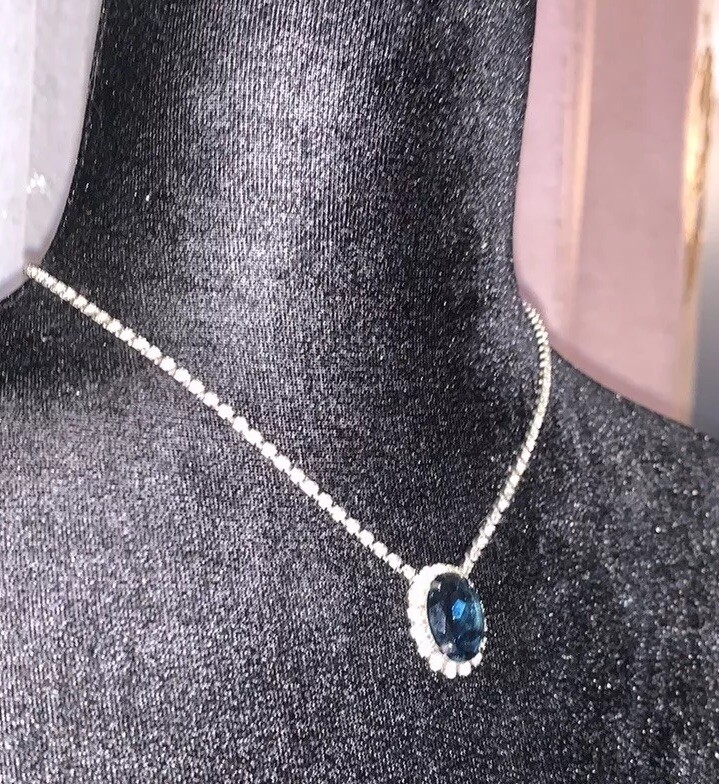 Vintage Sparkly Blue Jeweled Pendant Rhinestone Silver Tone Necklace