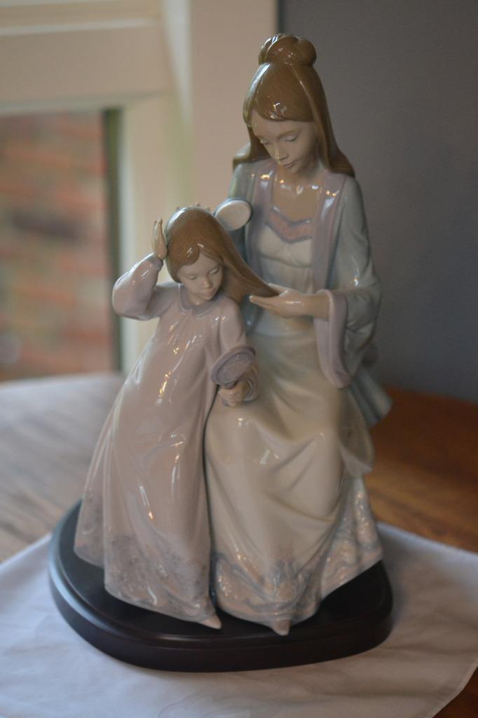 Lladro Beautiful Tresses Figurine #5757 Mother & Child Mint Lladro Beautiful Tresses Figurine #5757 Mother & Child Mint