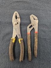 STANLEY AND UNKNOWN NAME PLIERS.