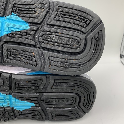 New Balance 1540v3 Running Sneakers Shoes Silver Blue Roll Bar Womens 8 EUC - Picture 10 of 12