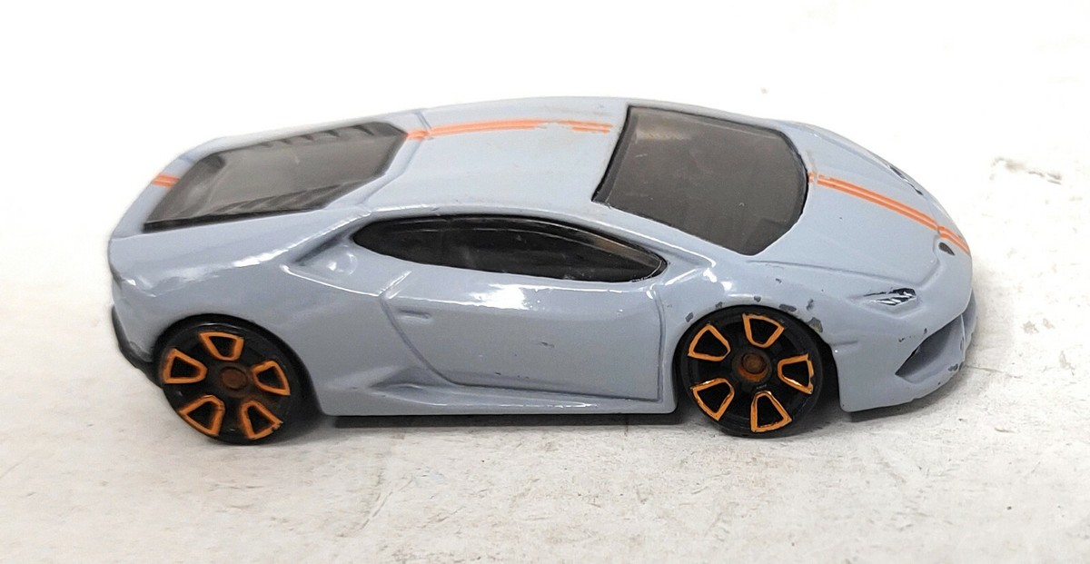 ハッピーLamborghini Huracán LP610-4 ミニカー s-l400.jpg