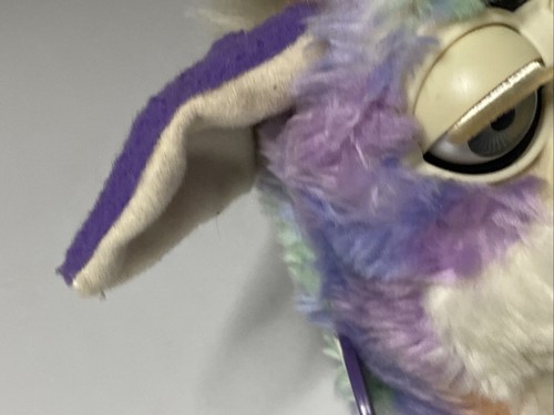 Furby Tie-Dye Pastel Rainbow 70-800 1999 raro funciona con etiquetas - Imagen 6 de 16