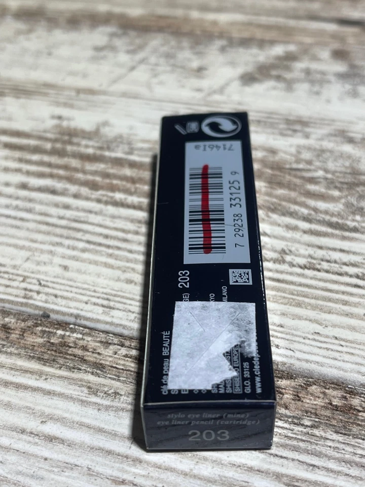 Lápiz delineador de ojos Cle De Peau Beaute azul #203,003 OZ (1 ml) cartucho de recarga Foto 3 de 3