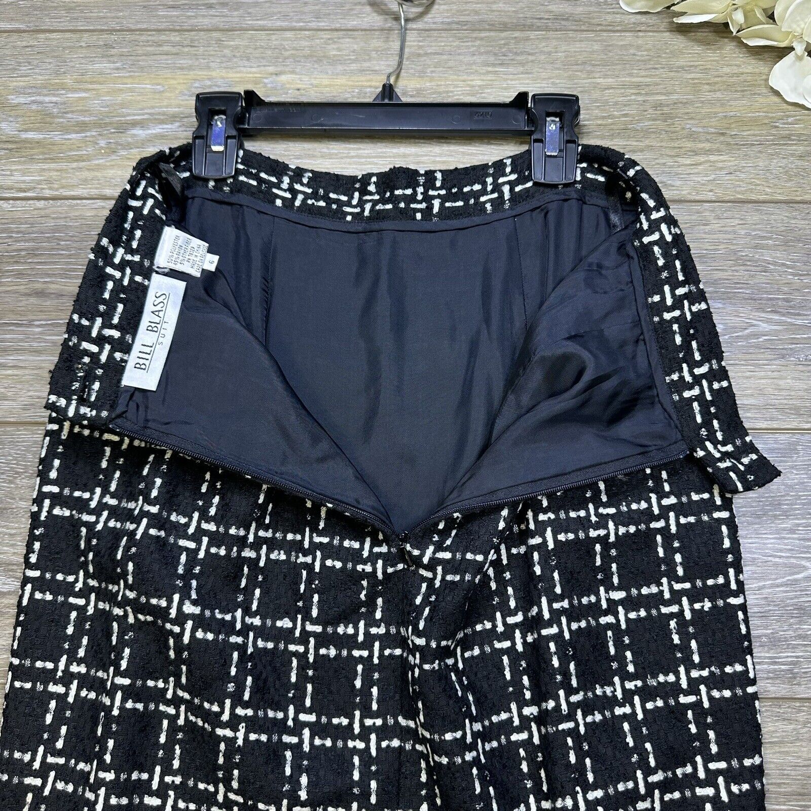 Bill Blass Suit Skirt Tweed Size 6 Black White Mi… - image 3
