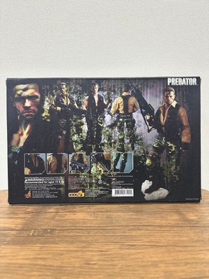 Hot Toys Predator Major Alan Dutch Schaefer 1/6 Action Figure