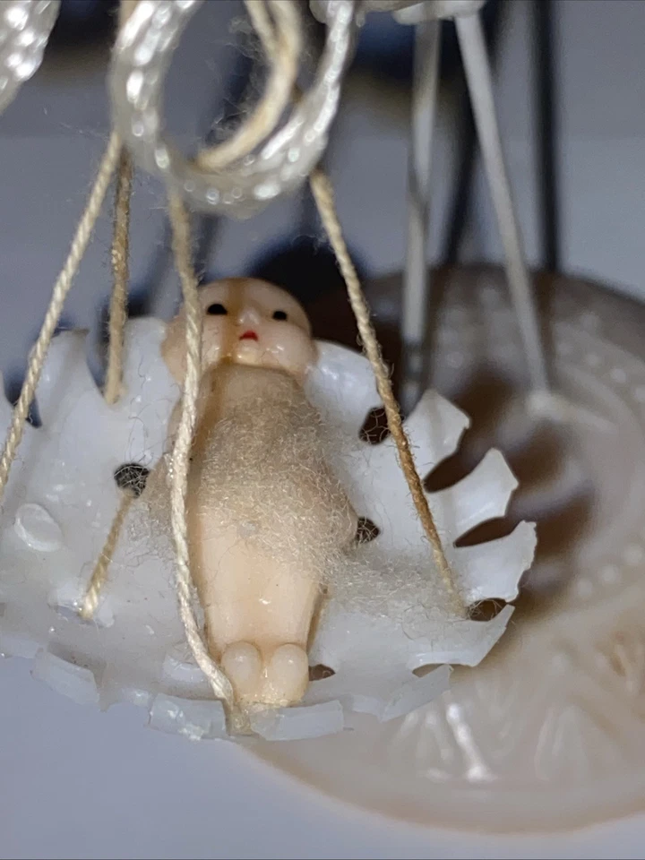 Cigüeña de colección de 4-1/4" de alto años 60 con decoración de regalo de baby shower celuloide adorno de pastel Foto 3 de 4