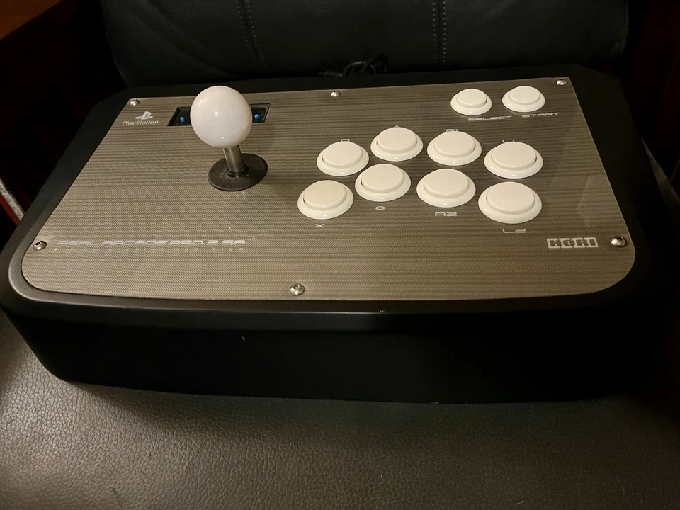 Hori HRAP Sony Playstation 2 Wired Arcade Stick. Sanwa Controls, Vinyl Dyed Case - Image 2 of 4