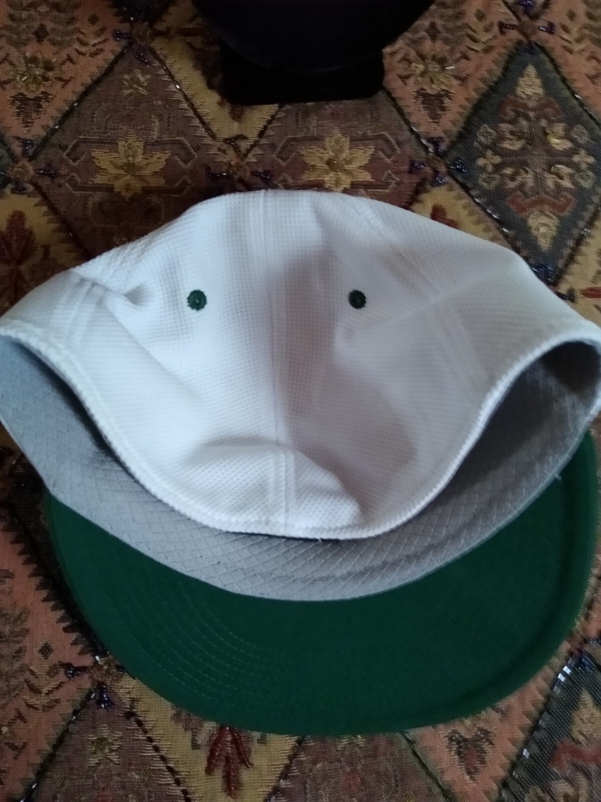 Adidas White Green Trim Superflex Baseball Cap NEW!  Size XL/ XXL.
