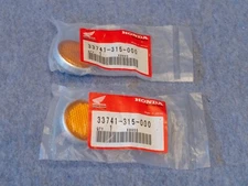 NOS Pair Of Reflector & Base For Honda CB350 CB450  33741-315-000 33743-341-670