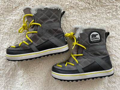 Women's 5.5 Snow Boots Glacy Explorer Shortie Grey NL