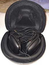 Bowers And Wilkins P3 Wired Headphones + Case, Black