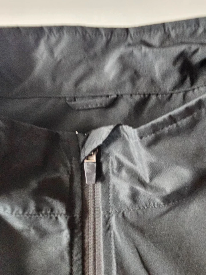  Men's Etonic Golf Rain Jacket - Zip remove sleeves - Black XL - New Without Tag - Image 2 of 4