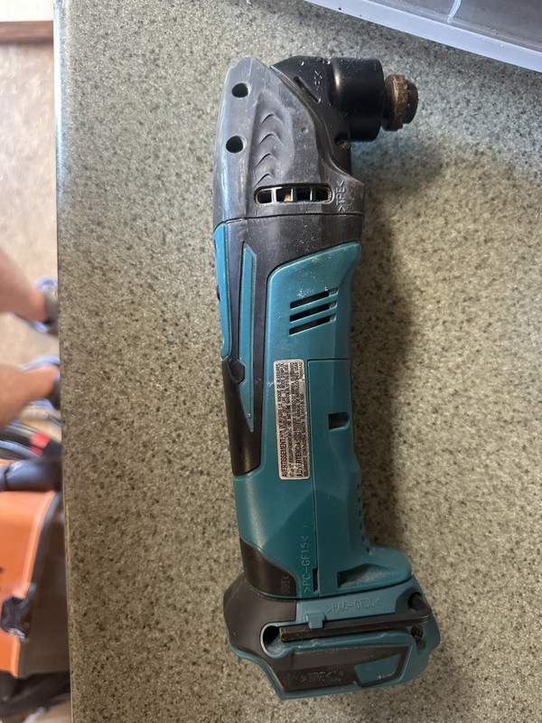 Makita XMT03 18V LXT Li-Ion Cordless Oscillating Multi-Tool Variable Speed Bare