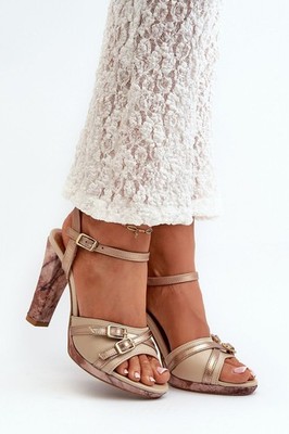 Sandalen mit Absatz Model 198398 Step in style