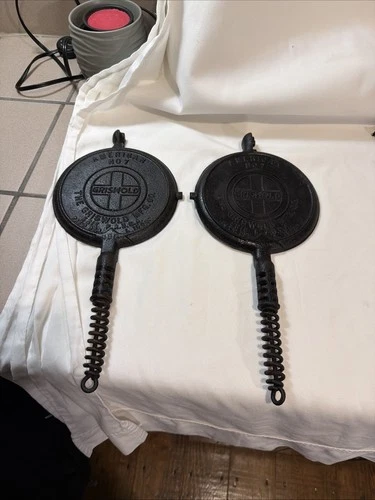 GRISWOLD No. 7 CAST IRON WAFFLE IRON, NO BASE