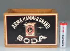 VINTAGE ARM & HAMMER BRAND CHURCH & CO'S SODA WOODEN CRATE - SMALL 4" X 2 3/4"
