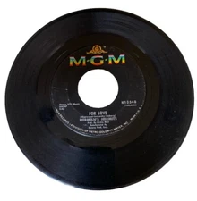 HERMAN'S HERMITS FIR LOVE / THIS DOOR SWINGS BOTH WAYS  7" VINYL RECORD, MGM