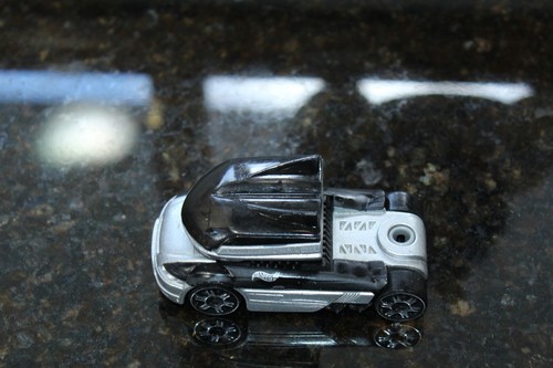Hot Wheels Pod Truck Cab giocattolo da collezione vintage 2002 nero/argento 3-1/2"