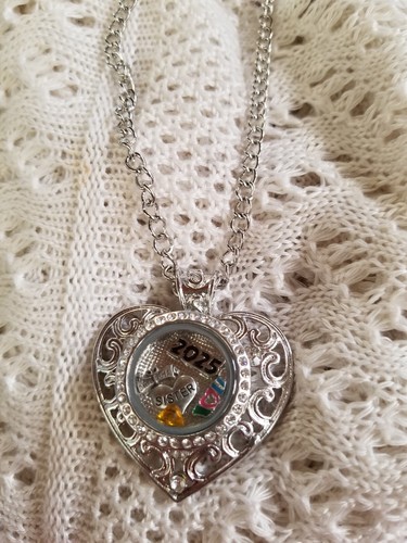 KLASSE VON 2025 - I ❤ DU SCHWESTER DRUCKKNOPF SCHWEBENDER CHARM HERZ HALSKETTE - Bild 1 von 3