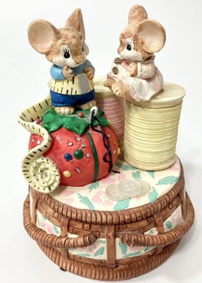 MOUSE CAPERS 1992  VTG San Francisco Music Box Do-Re-Mi Sewing Mice Spool Thread