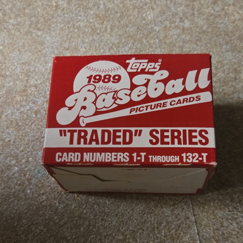 Topps 1989 Traded MLB Baseball opened but complete  Box 132 Cards Standard Size