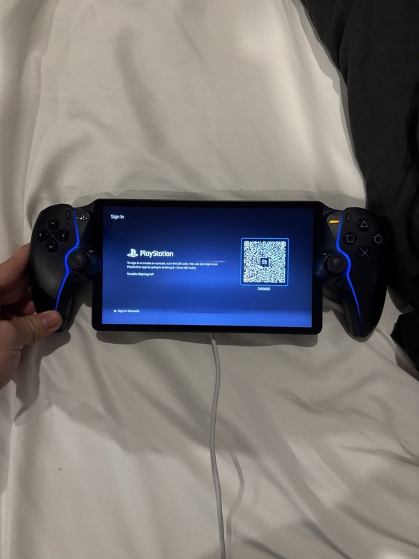 Sony PlayStation Portal Remote Player PS5 Handheld White w/ Original Box Tested