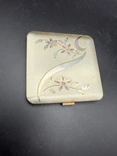 VTG  DORSET FIFTH AVE. POWDER COMPACT  - SILVERTONE FLORAL