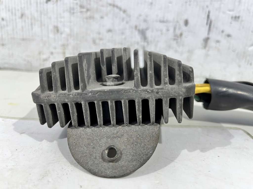 Spannungsregler Kokusan PIAGGIO FLY 4T 50 2005 2007 C44200