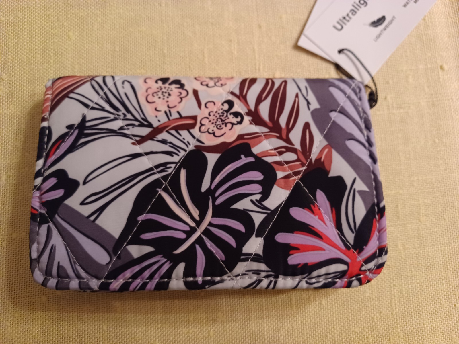 NWT Vera Bradley Sun Washed Tropical Ultralight RFID Small Bifold