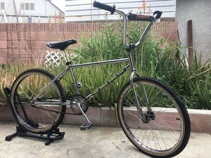 schwinn predator black shadow