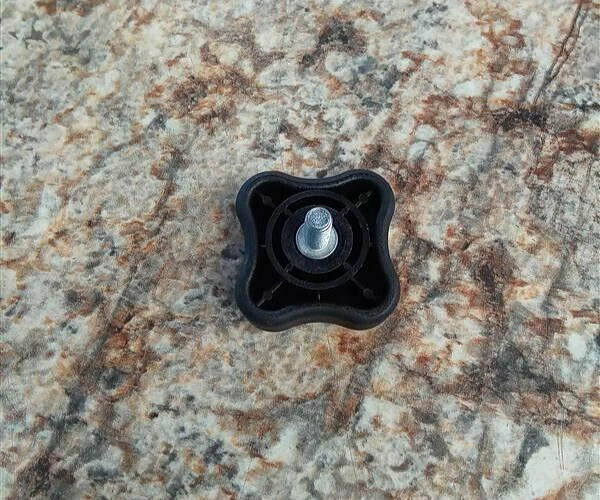 Nuevo genuino OEM Hustler 792002 perilla macho para cubierta de cinturón en X-One 5/16-18 x 3/4 Foto 3 de 3