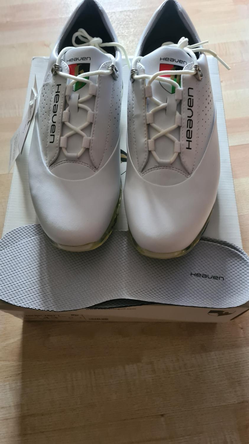 Zapatos de golf Heaven cuero blanco raro ¡Precio coronado! casi NUEVO talla 44 NP239.- Innovación
