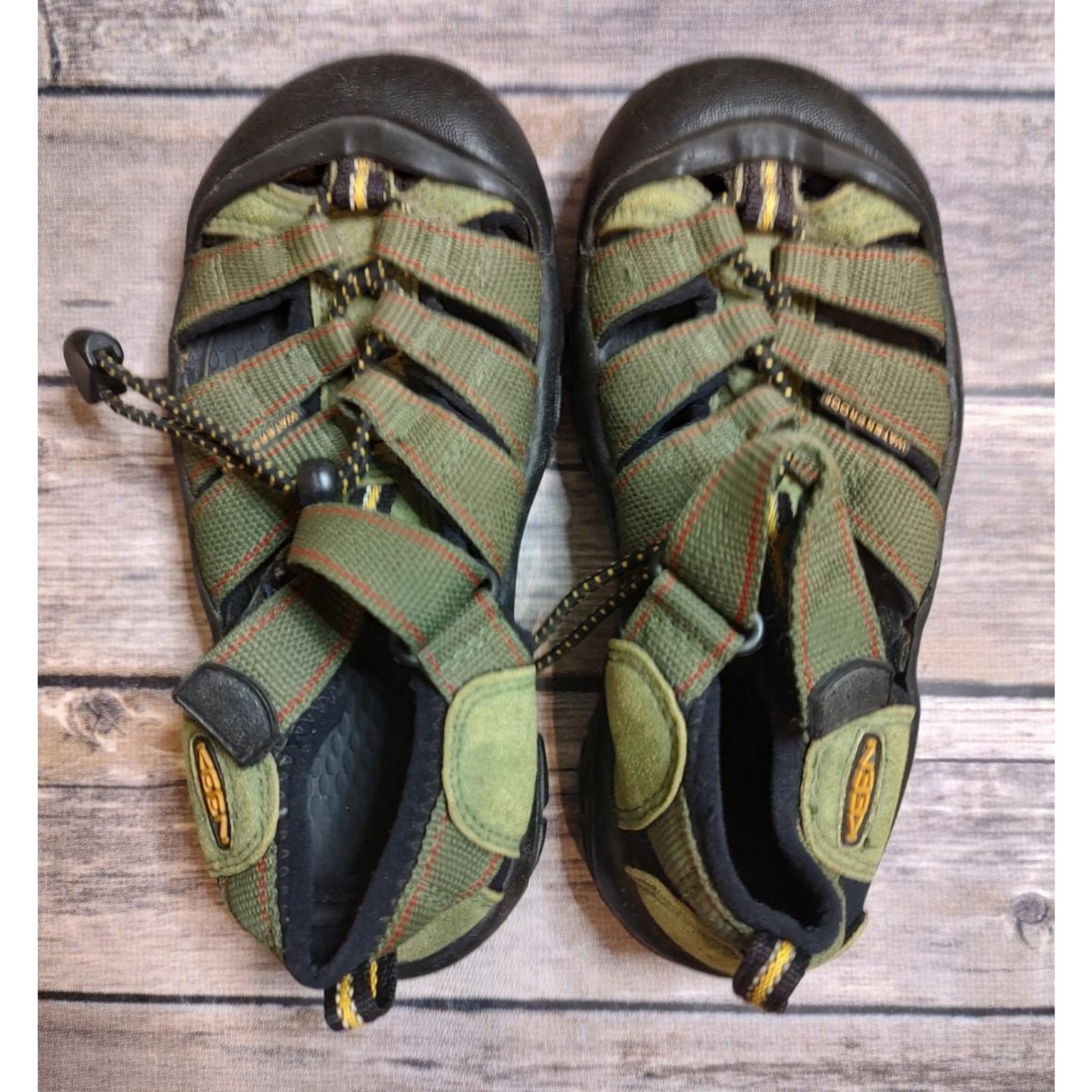 KEEN Sandali da acqua verdi impermeabili per ragazzi taglia 13 A3