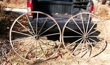 PAIR ANTIQUE COUNTRY HORSE FARM WOOD  CAST IRON RIM BUGGY CARRIAGE WAGON WHEELS
