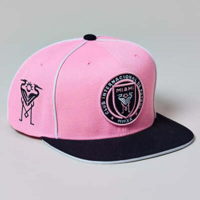 Mens Mitchell & Ness MLS PIPE SNAPBACK MIAMI CF
