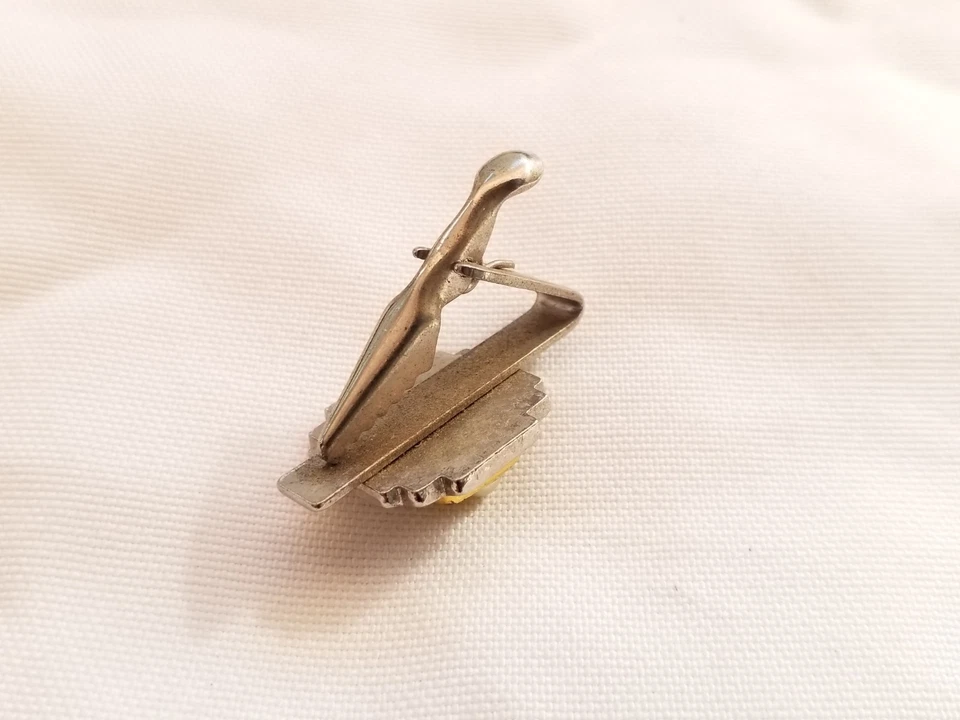 Vintage Tie Bar Clasp/ Clip Silver Tone Metal Golf Club & Ball Design Faux Pearl - Image 4 of 4