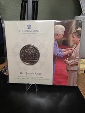 2022 £5 Coin Pack – The Queen’s Reign: Honours and Investitures – Royal Mint