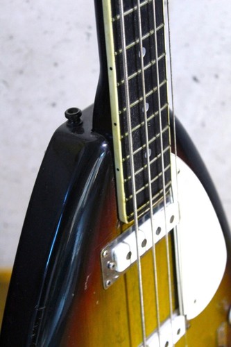 1967 VOX Mark IV "Teardrop" Electric Bass / Bass Guitar in Tobacco Sunburst - Picture 7 of 10