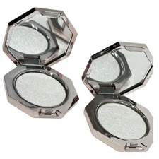 2 Fenty Beauty Diamond Bomb All-Over Diamond Viel How Many Carats? 0.09oz