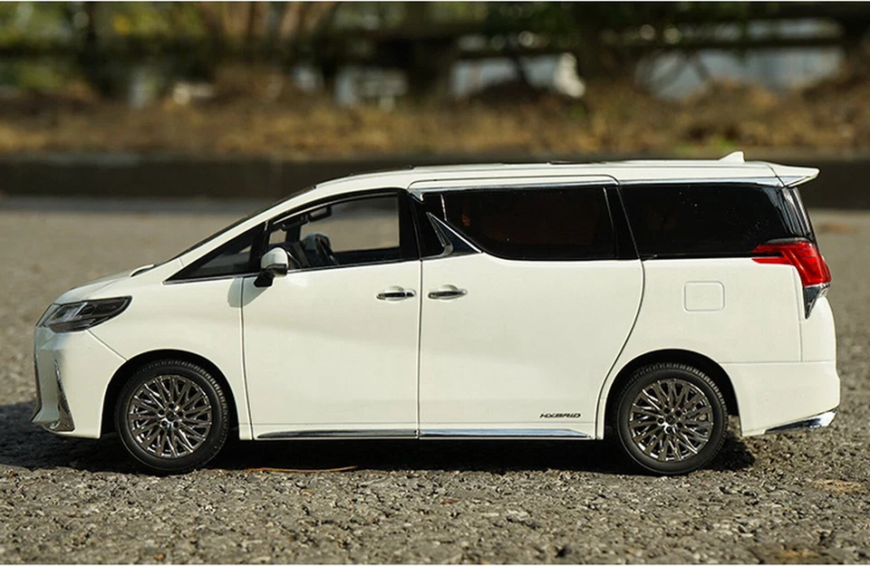 KengFai 1/18 Scale LEXUS LM300H White RHD Diecast Car Model Toy Gift NIB - image 3 of 4