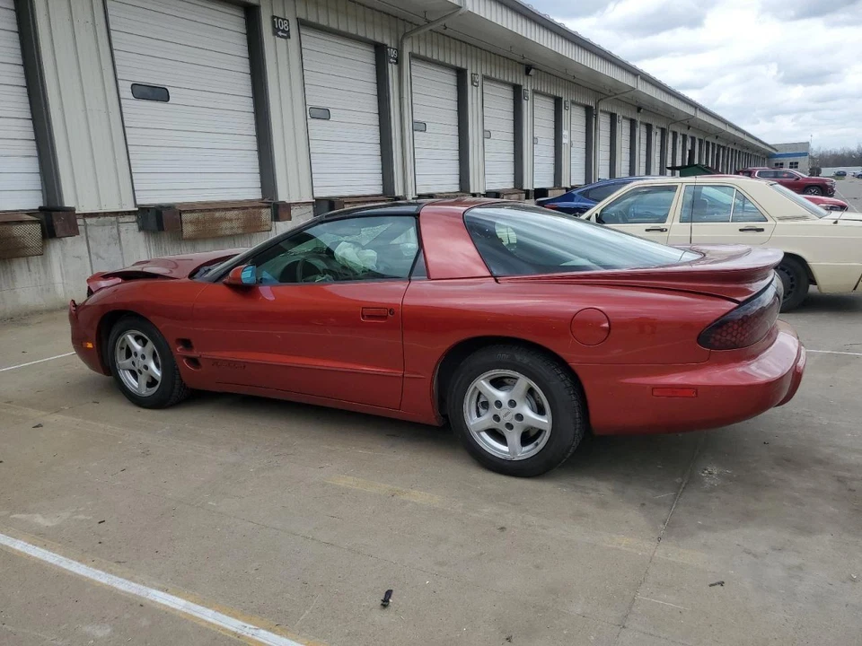 Pontiac Firebird Chevrolet Camaro 98-02 poco kilometraje transmisión automática 3,8 99 k Foto 2 de 4