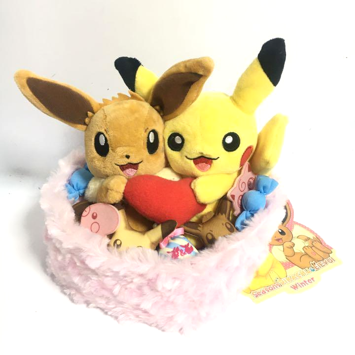 Pokemon Center Season Valentine Pikachu & Eevee Winter Plush Toy