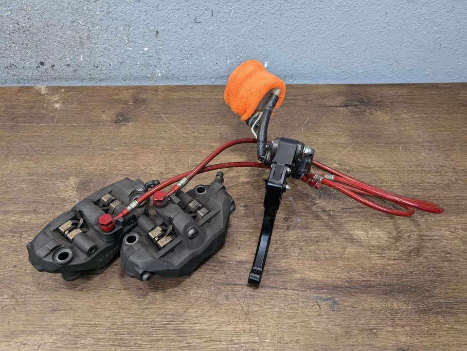 Honda CBR1000RR 2007 OEM FRENO DELANTERO CILINDRO MAESTRO PINZA PALANCA CONJUNTO LÍNEAS Foto 3 de 4