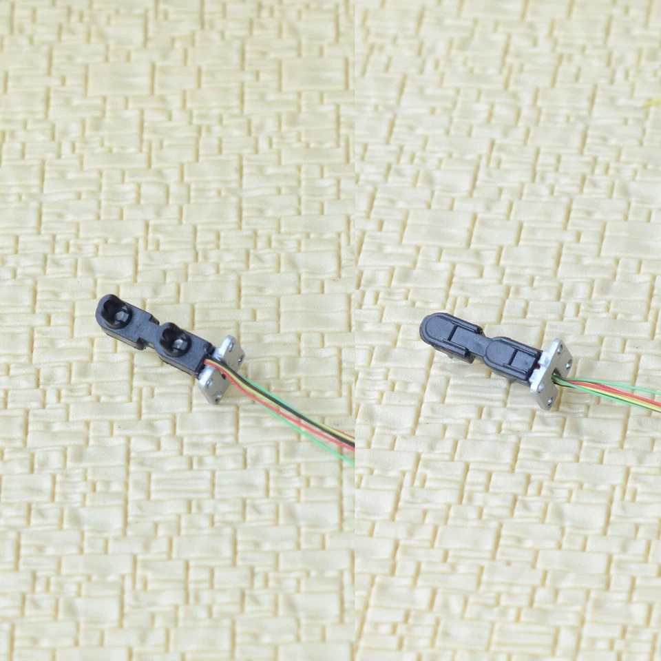 2 x HO scale dwarf searchlight signal ground 2 targets GRS SA-1 tri-colors #DT2 - Image 2 of 4