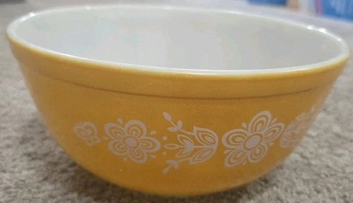 Vintage Pyrex Bowl "Butterfly Gold" Nesting Bowl #403 2.5 qt