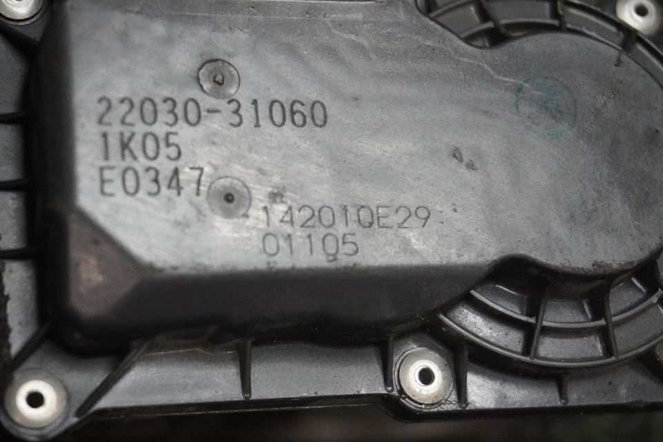 Toyota 2021 2022 4 corredores motor 4L carrocería del acelerador fabricante original 31 k millas 2203031060 Foto 4 de 4