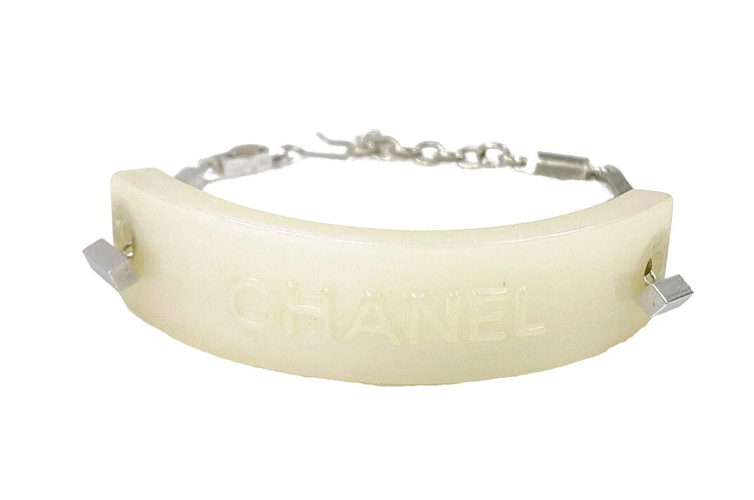 Bracciale logo Chanel 00C con scatola esterna elegante gioiello accessorio