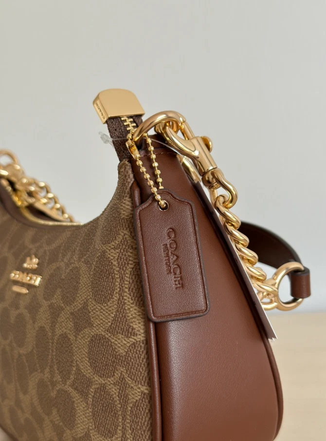 Nuevo bolso de hombro Coach Teri con etiquetas, lona clásica, CV933, dorado/marrón. Foto 3 de 4