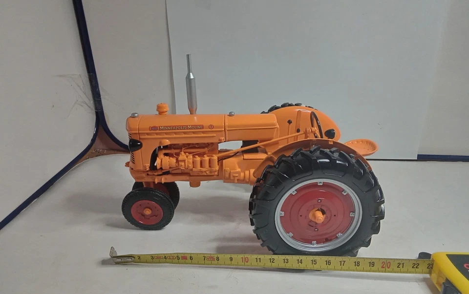SPECCAST 1/16 RARE!! TRACTEUR MINNEAPOLIS MOLINE ROUES AV ETROITES BON ETAT gé - Photo 2/4