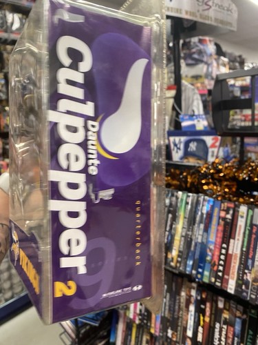 McFarlane Toys NFL Series 9 Action Figure Dante Culpepper, Vikings. 2004 - Picture 3 of 5